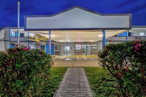 Exterior - Motel 6 - Harrisburg, PA - Near PA Expo Center  (Harrisburg)