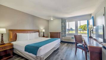 Iron/ironing board, free WiFi, bed sheets, alarm clocks