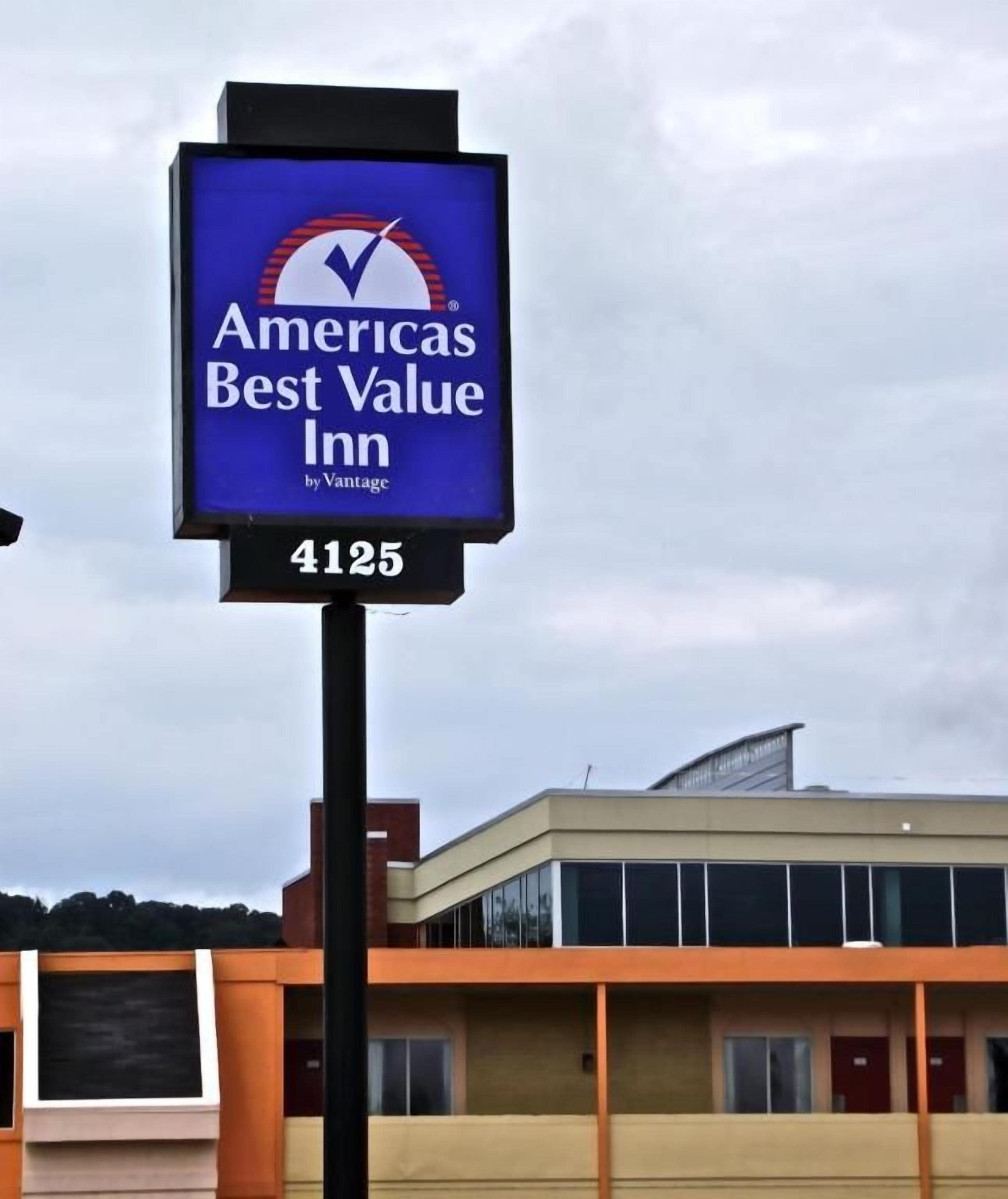 Indicador d'Americas Best Value Inn by Vantage amb el número 4125.