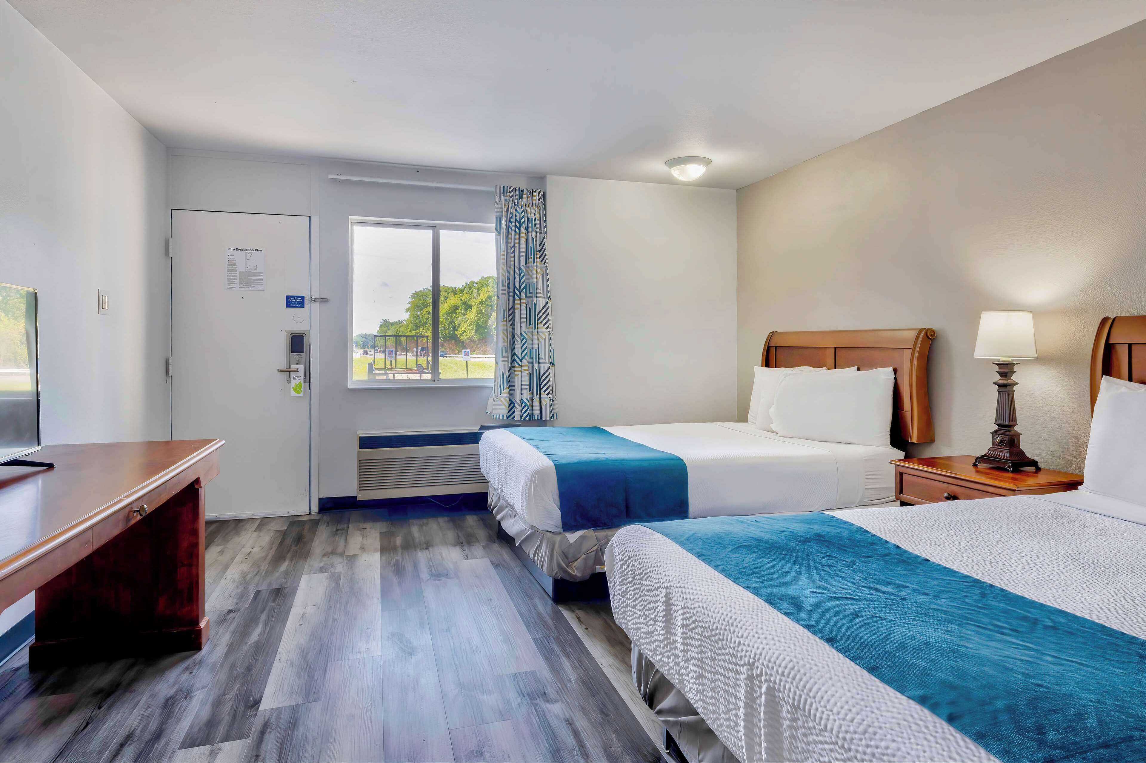 Iron/ironing board, free WiFi, bed sheets, alarm clocks