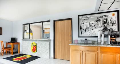 Super 8 by Wyndham Chester/Richmond Area