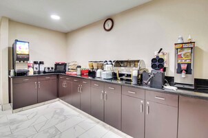 Desayuno continental incluido todos los días 