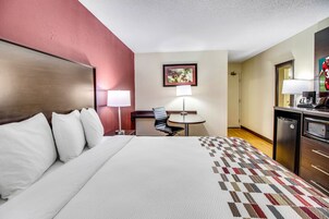 Superior Room, 1 King Bed, Non Smoking | Desk, blackout drapes, iron/ironing board, free cribs/infant beds