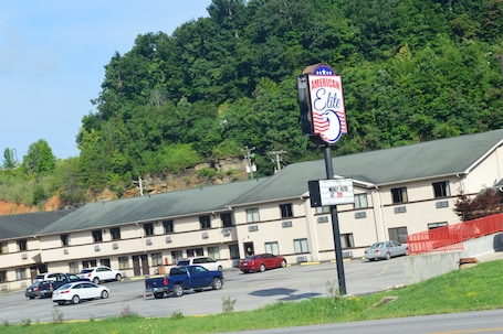 Exterior. American Elite Inn