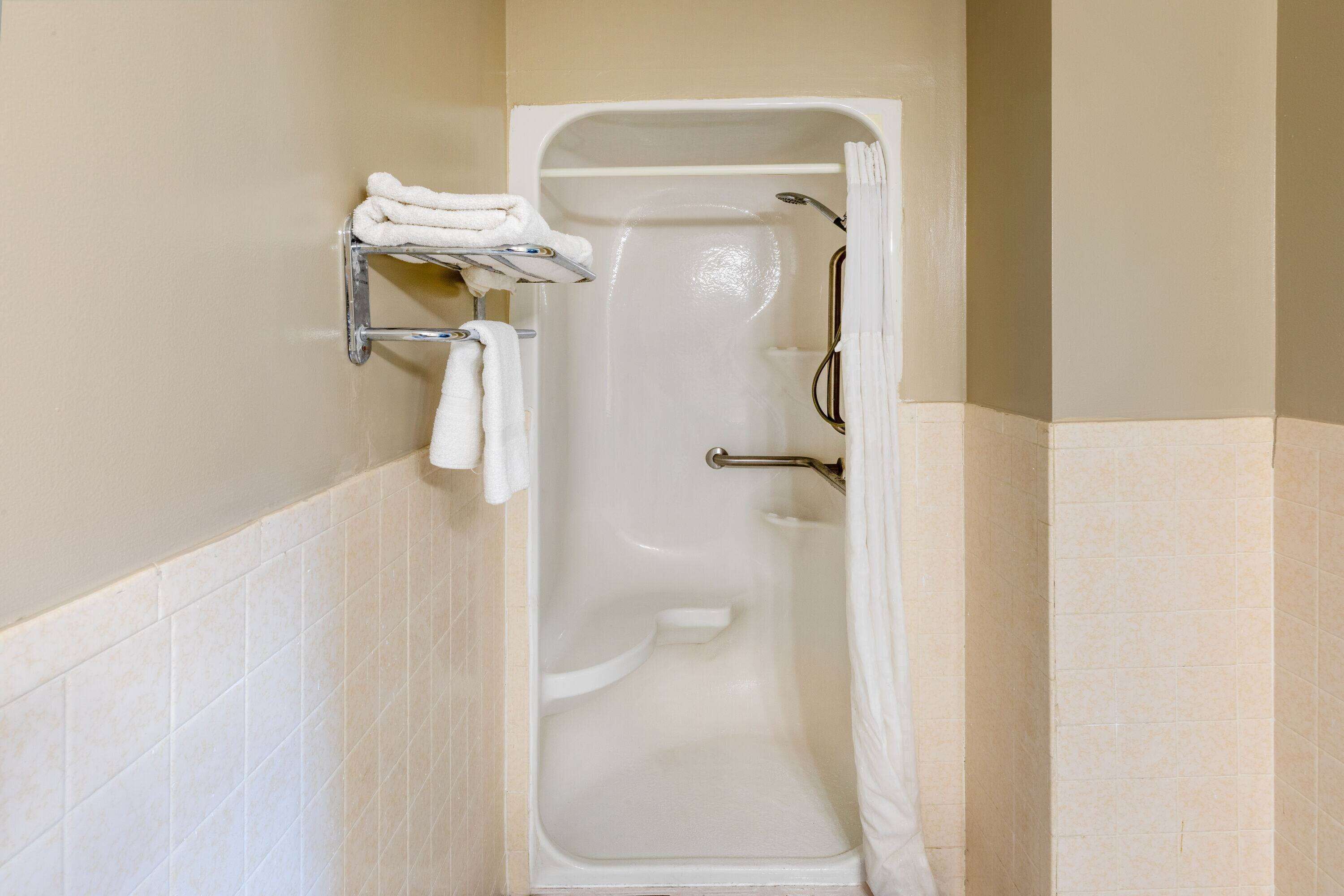 Photo - Super 8 by Wyndham Tulsa/Arpt/St Fairgrounds