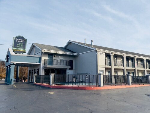 Economy Suites - Fairgrounds