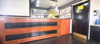 Economy Suites - Fairgrounds