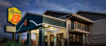 Super 8 by Wyndham Tulsa/Arpt/St Fairgrounds