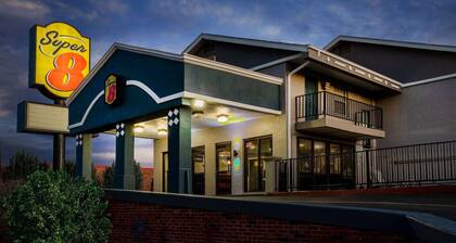 Super 8 by Wyndham Tulsa/Arpt/St Fairgrounds