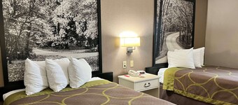 Super 8 by Wyndham Indianapolis/Emerson Ave