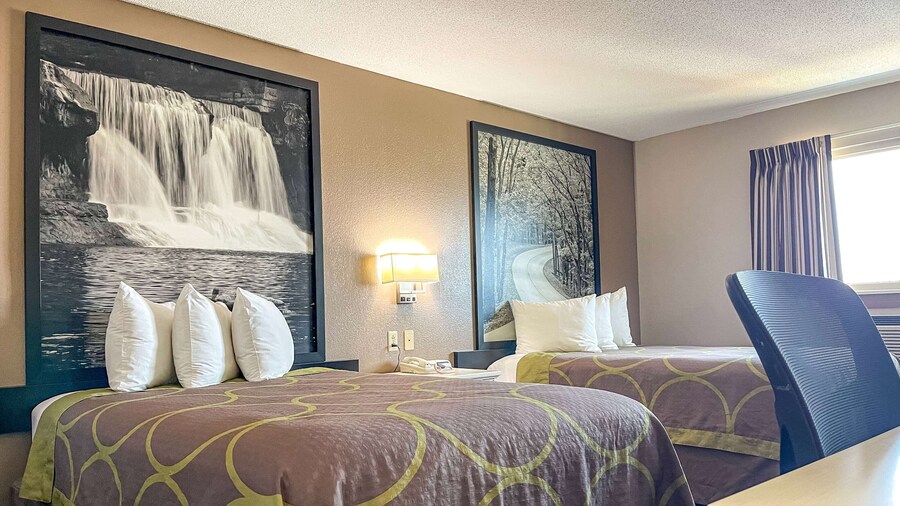Super 8 by Wyndham Indianapolis/Emerson Ave