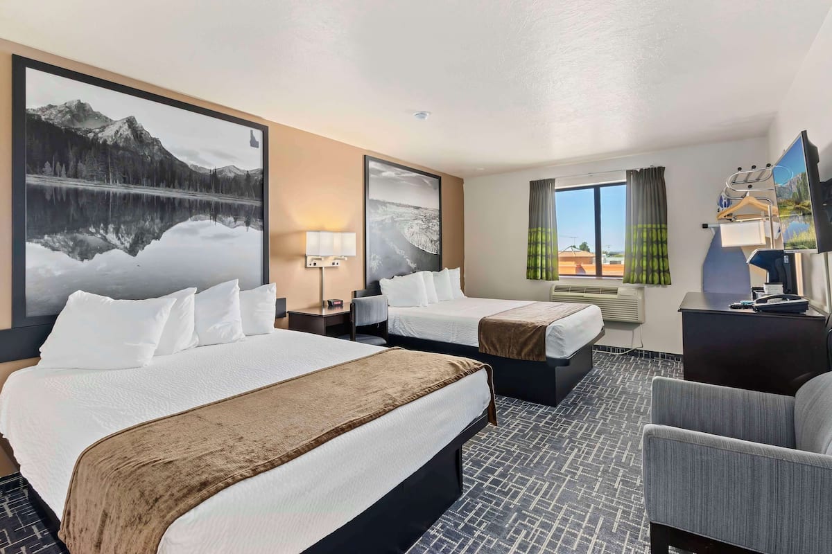 1 bedroom, iron/ironing board, free cots/infant beds, rollaway beds