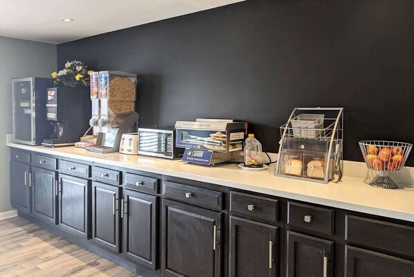 Café da manhã para viagem grátis todos os dias