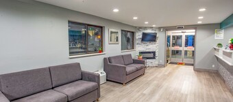 Super 8 by Wyndham Rockford I-90/Casino District