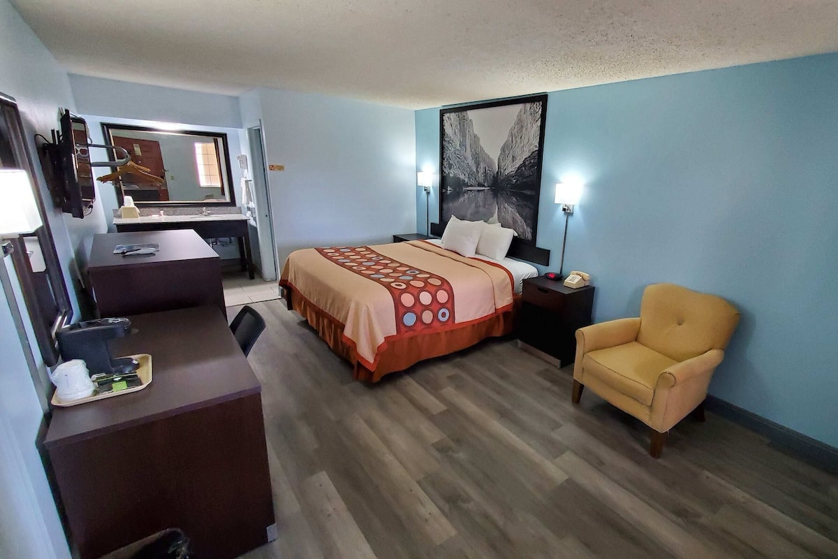 Down comforters, desk, laptop workspace, blackout drapes