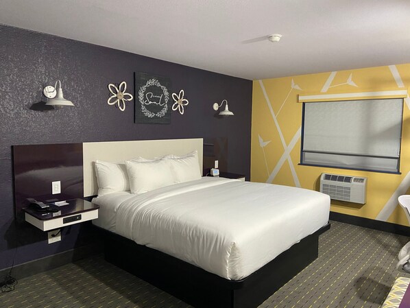 Standard Room, 1 King Bed, Non Smoking