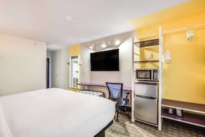 Rideaux dâobscurcissement, fer et planche Ă repasser