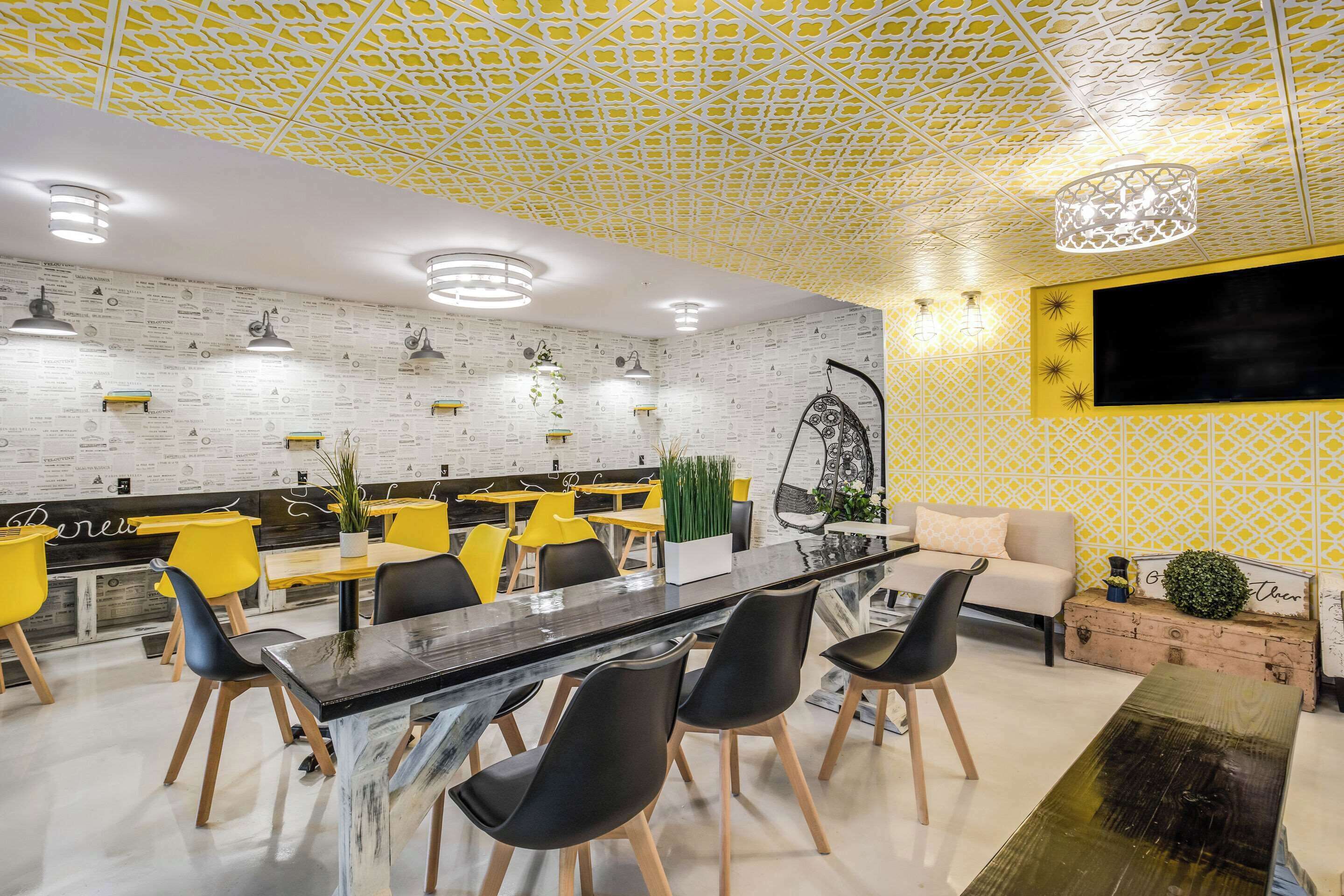 free daily on-the-go breakfast