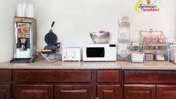 Desayuno para llevar incluido todos los días