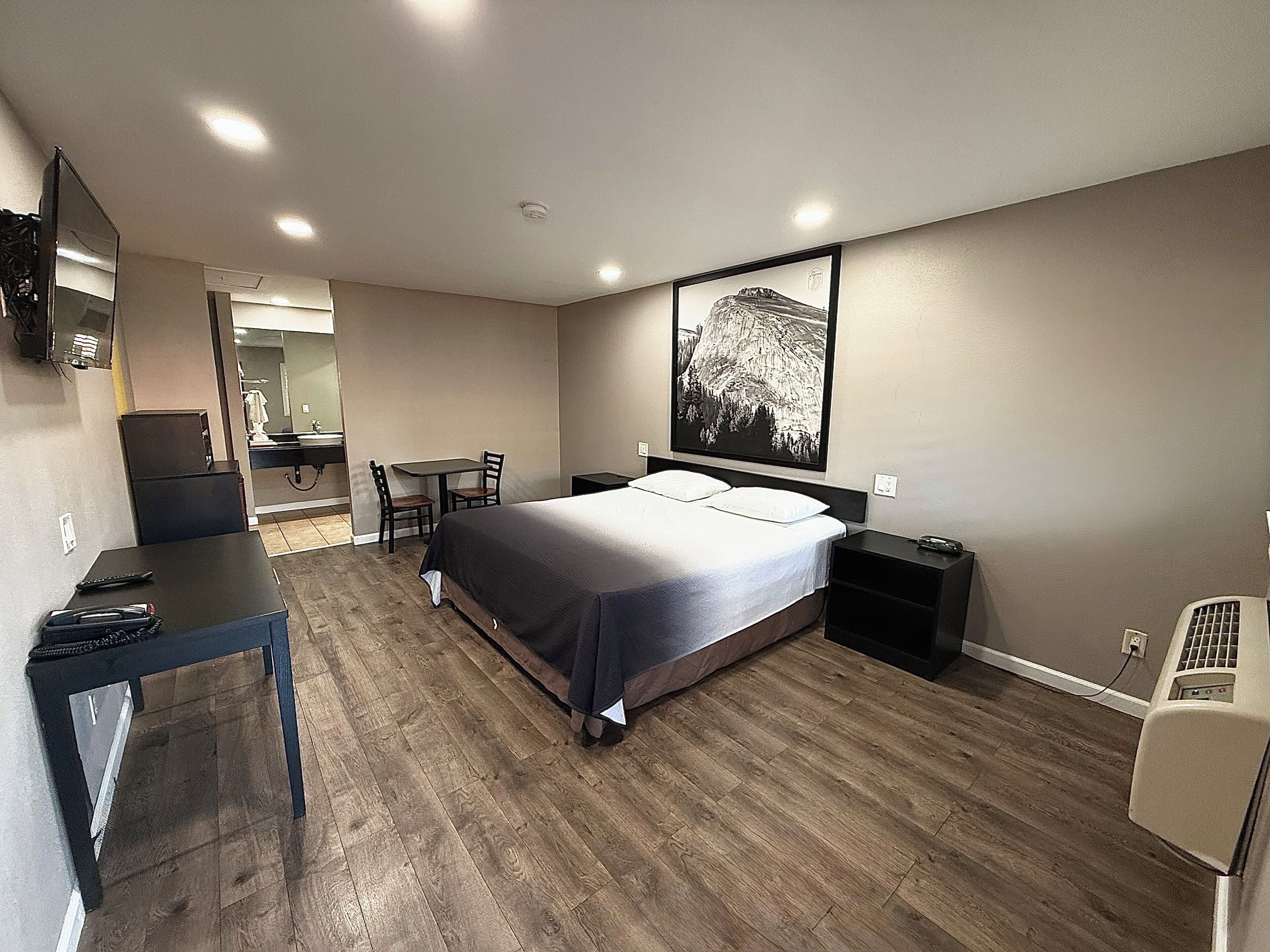 Free cots/infant beds, free rollaway beds, free WiFi, bed sheets