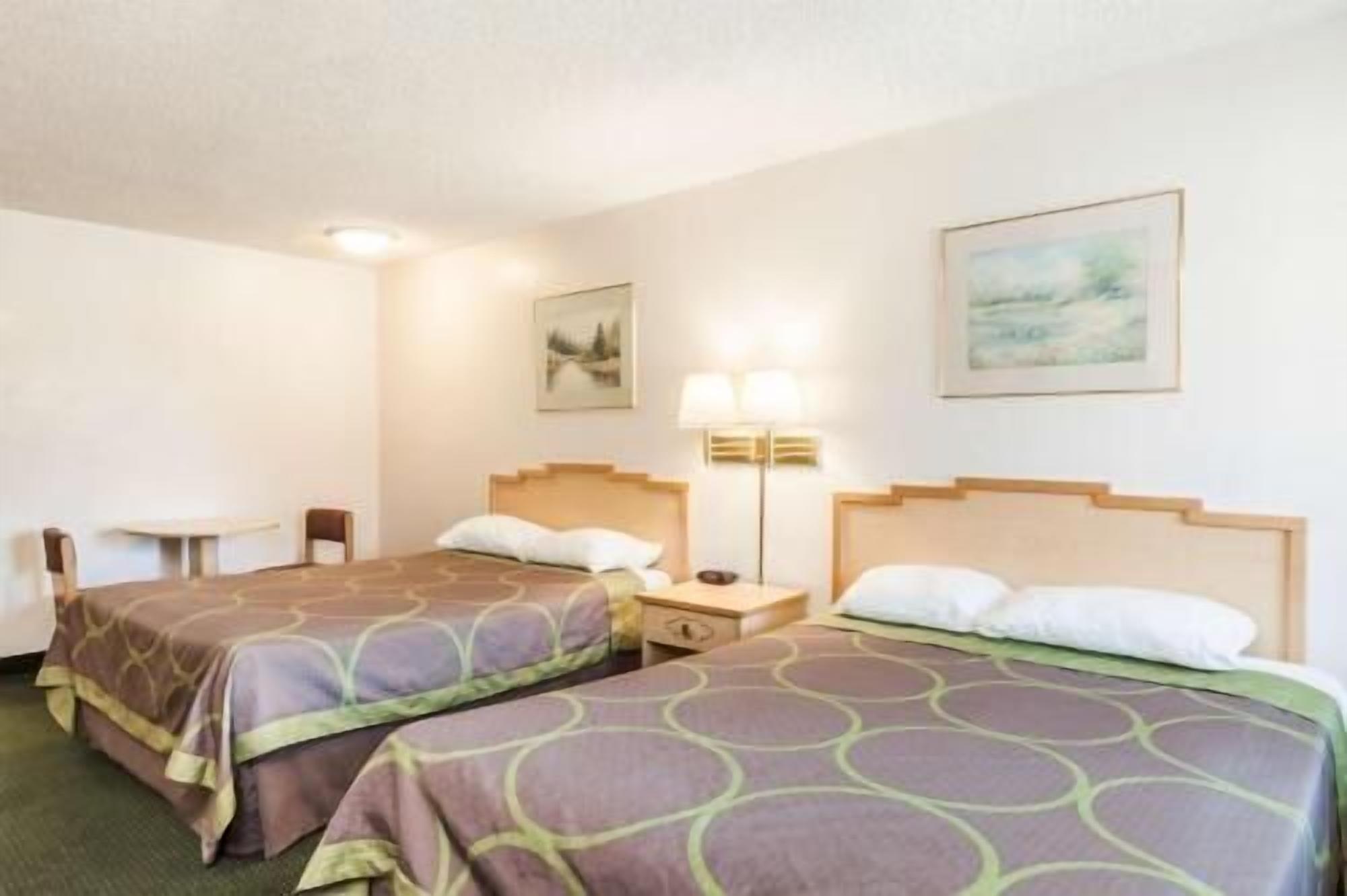 Free cribs/infant beds, free rollaway beds, free WiFi, bed sheets