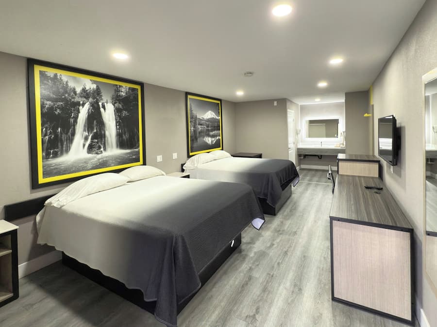 Standard Room, 2 Queen Beds