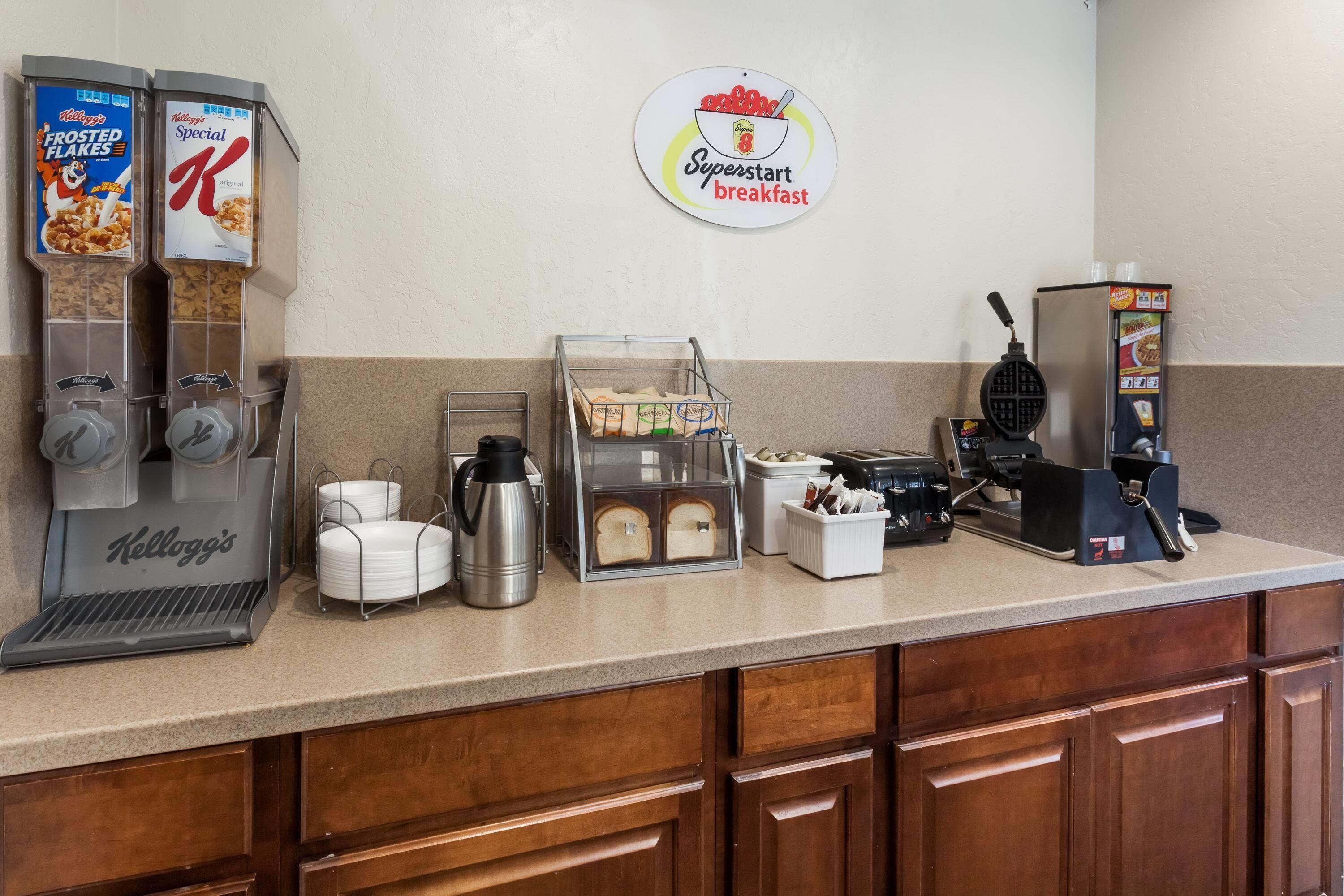 Free daily continental breakfast