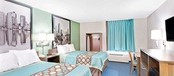 Super 8 by Wyndham Brockton