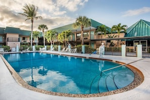 Outdoor pool, sun loungers