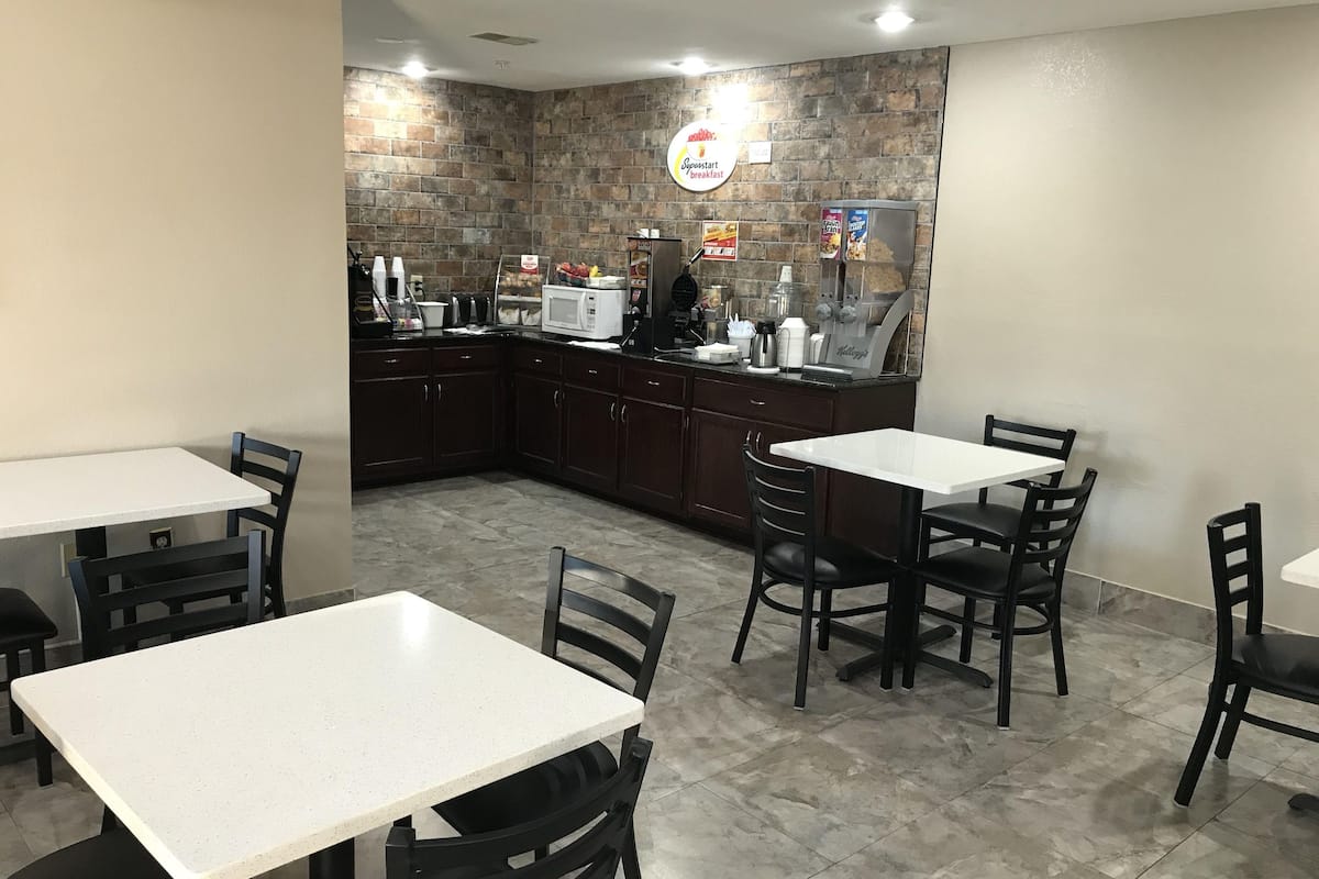 free daily on-the-go breakfast