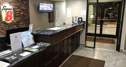 Super 8 by Wyndham Hernando