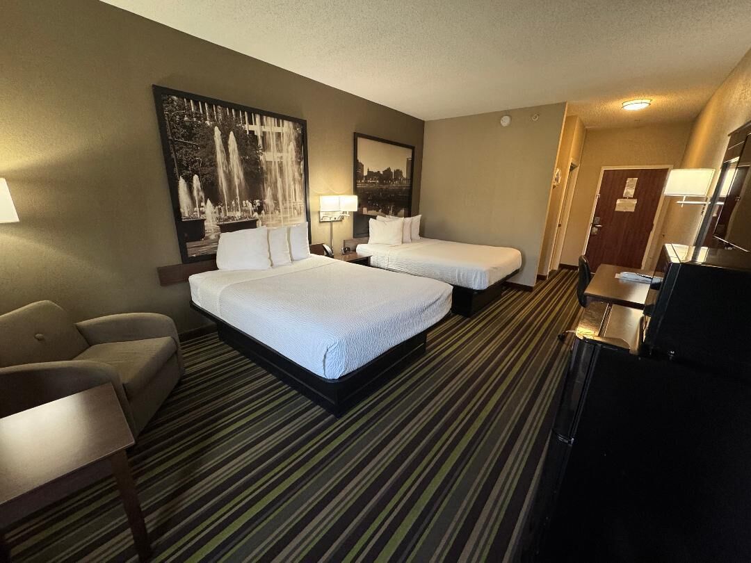 standard room, 2 queen beds, non-smoking | individually decorated, individually furnished, desk, laptop workspace