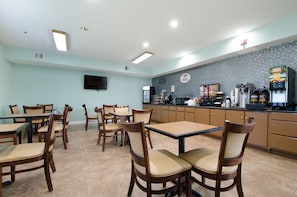 Free daily continental breakfast