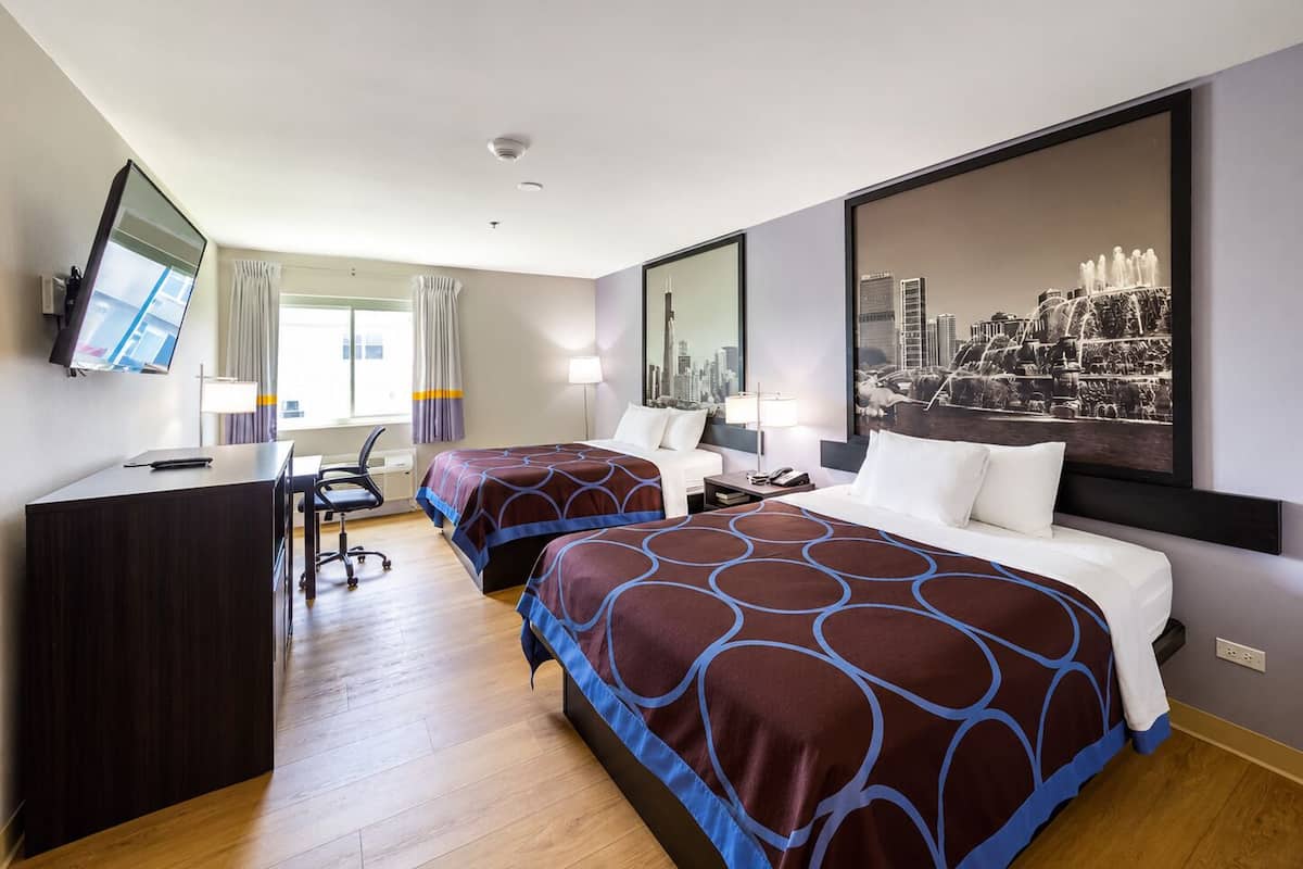 Room, 2 Queen Beds, Non Smoking | Property amenity