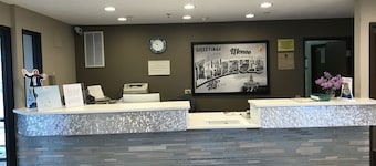 Super 8 by Wyndham Monee