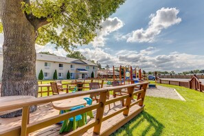 Children's play area - outdoor