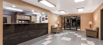 Super 8 by Wyndham Prince Frederick