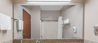 Super 8 by Wyndham Fort Worth North