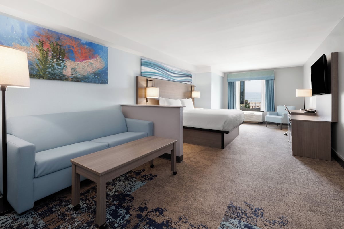 Standard Room, 1 King Bed with Sofa bed, Partial Ocean View | Desk, laptop workspace, blackout curtains, soundproofing