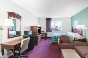 Suite, 1 King Bed, Refrigerator