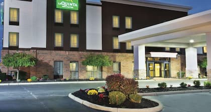 La Quinta Inn & Suites by Wyndham Columbus - Grove City