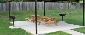 BBQ/picnic area