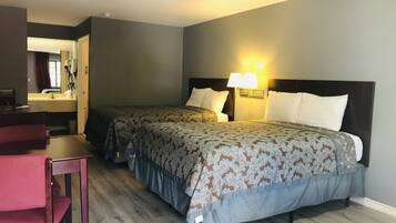 Desk, iron/ironing board, free WiFi, wheelchair access