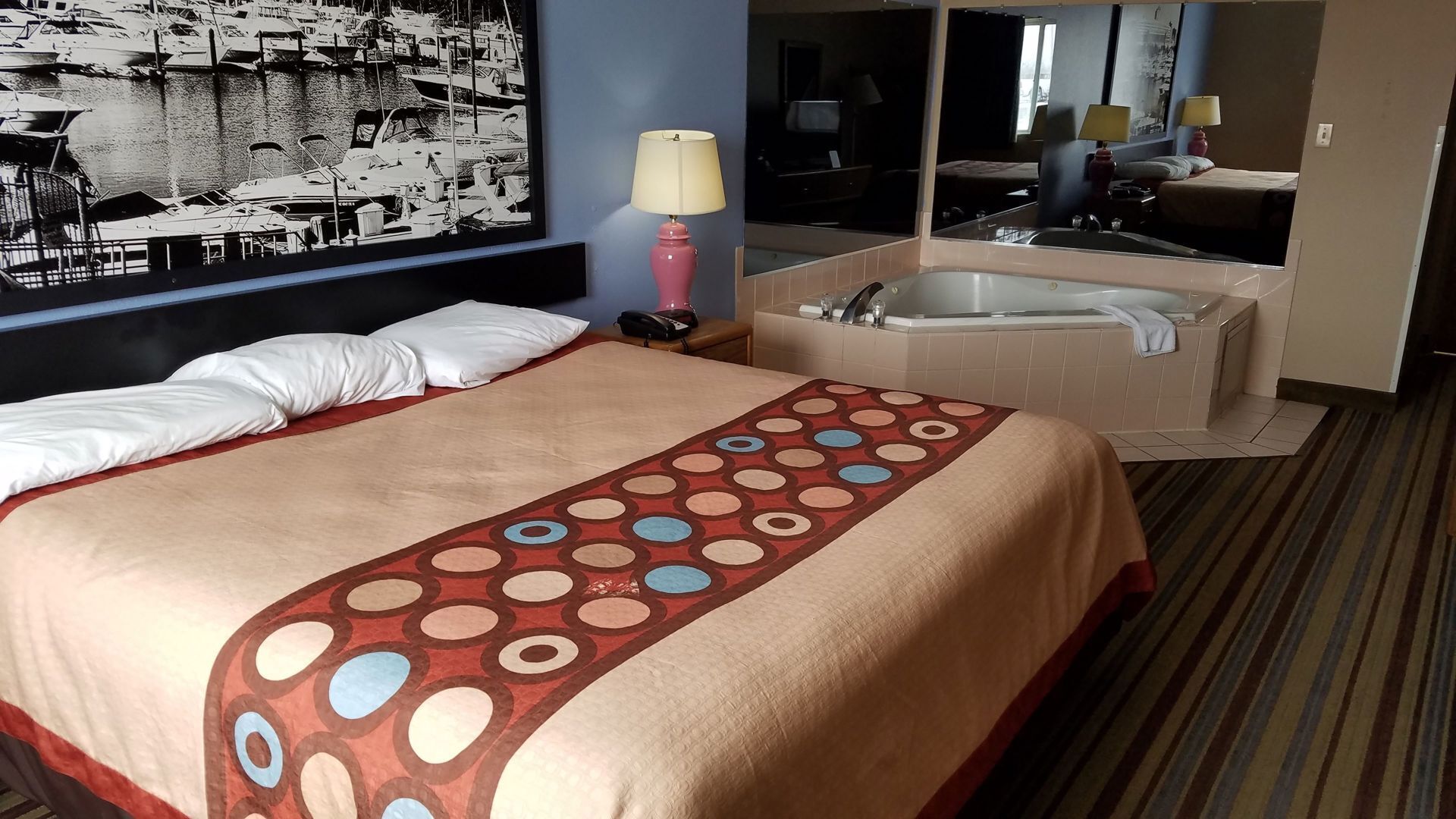 Desk, free cribs/infant beds, rollaway beds, free WiFi