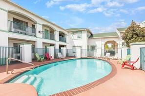 Outdoor pool, open 10 AM to 9:00 PM, sun loungers