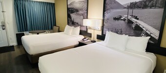 Super 8 by Wyndham 100 Mile House