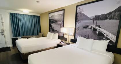 Super 8 by Wyndham 100 Mile House