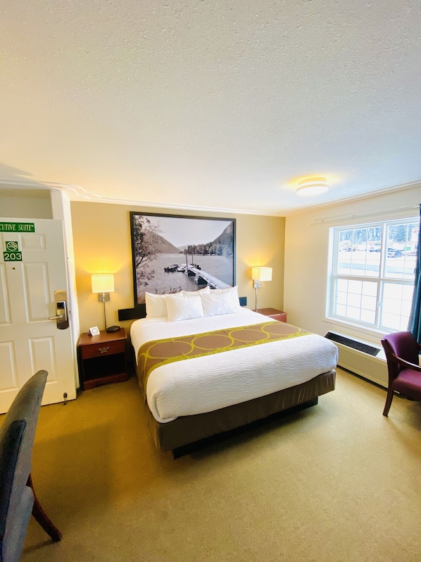 Junior Suite, 1 King Bed, Non Smoking | Desk, laptop workspace, blackout curtains, free WiFi