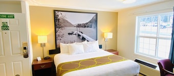 Super 8 by Wyndham 100 Mile House