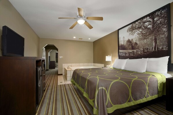 Deluxe Studio Suite, 1 King Bed, Smoking | Desk, blackout drapes, iron/ironing board, free WiFi